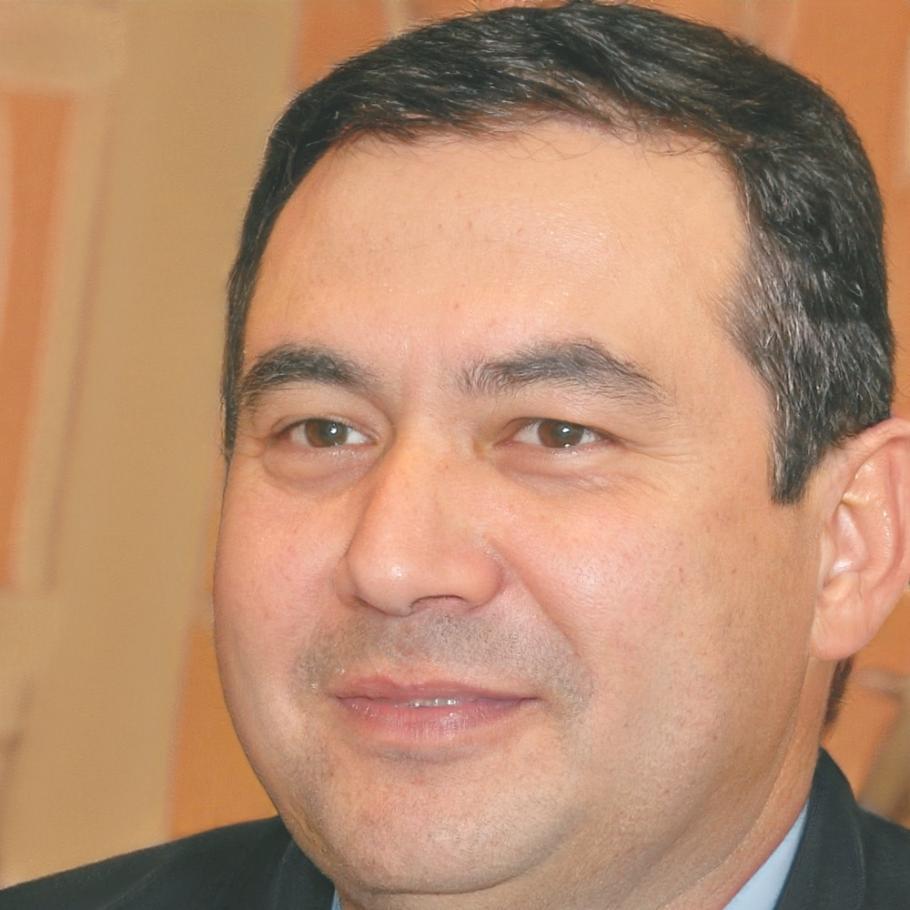 Carlos Mendoza, asesor financiero especialista en ahorro familiar